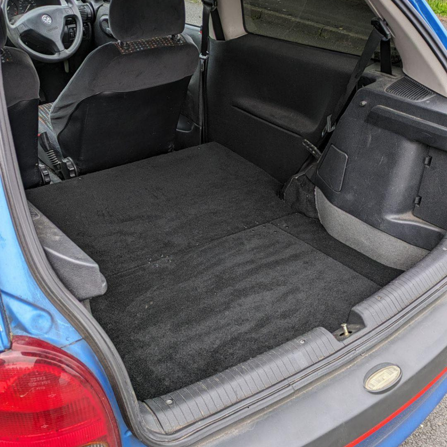 Vauxhall Corsa B Rear seat delete